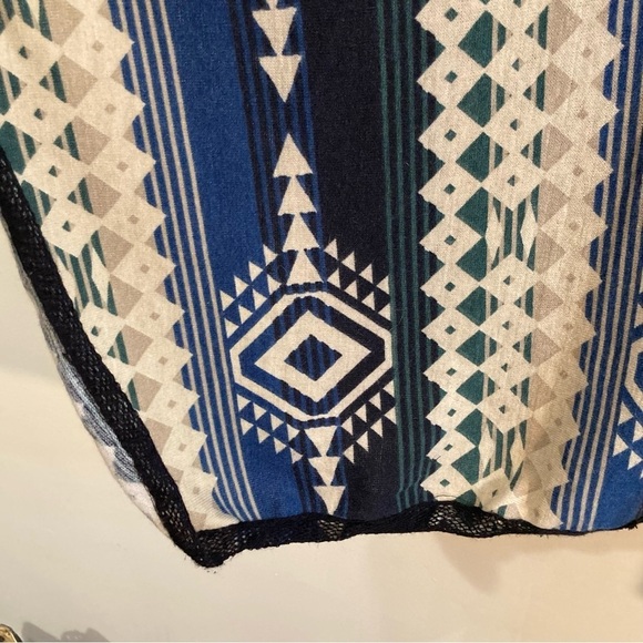 DO EVERYTHING IN  LOVE O/S South Western Open Front Wool Blend Poncho - Picture 7 of 7